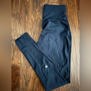 Lululemon aligns - size 4